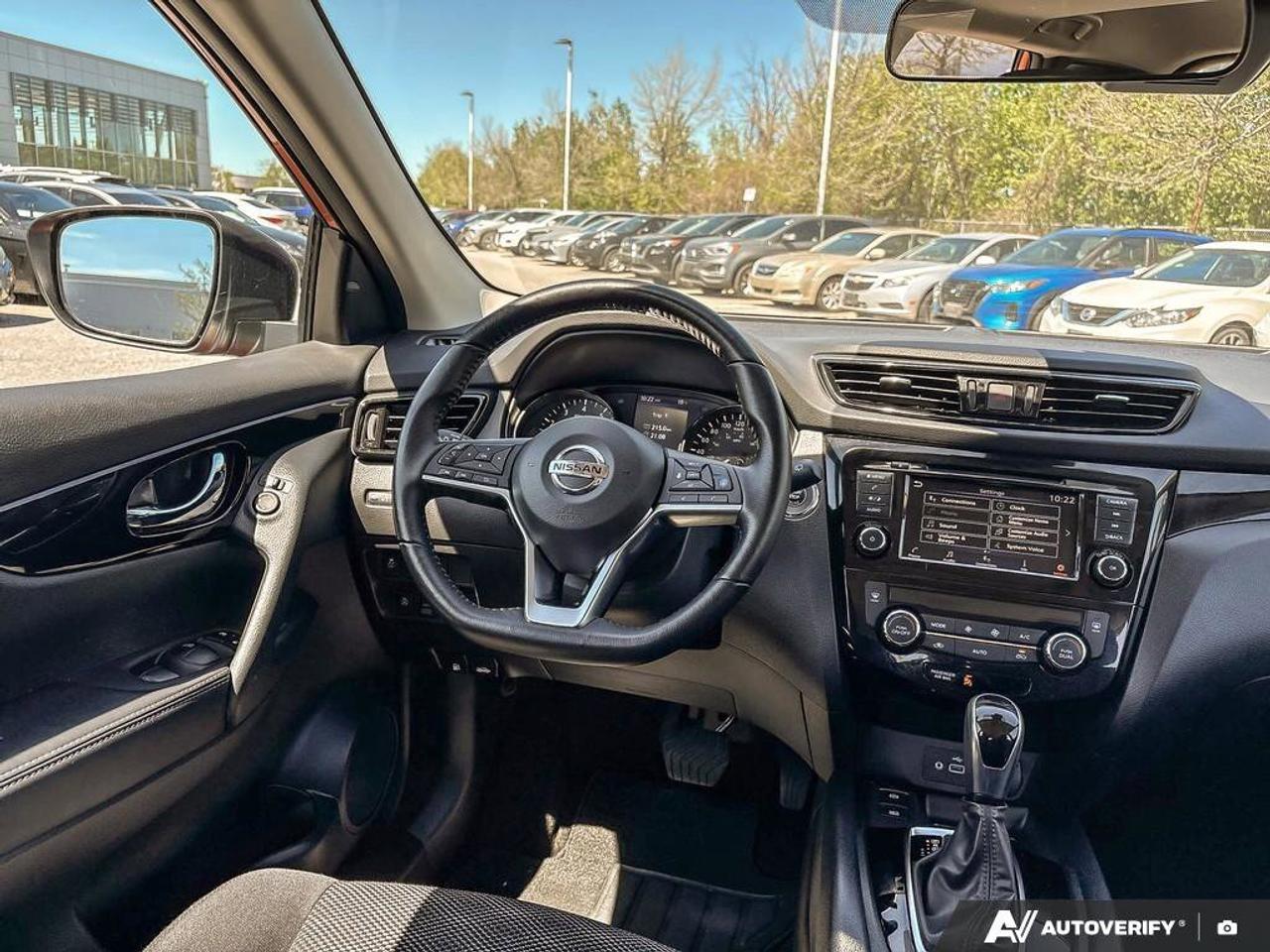 2023 Nissan Qashqai SV   Apple Car Play   Sunroof   Heated Seats Photo