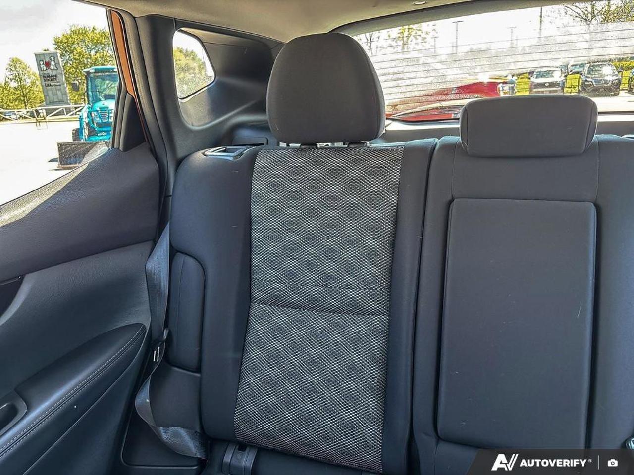 2023 Nissan Qashqai SV   Apple Car Play   Sunroof   Heated Seats Photo