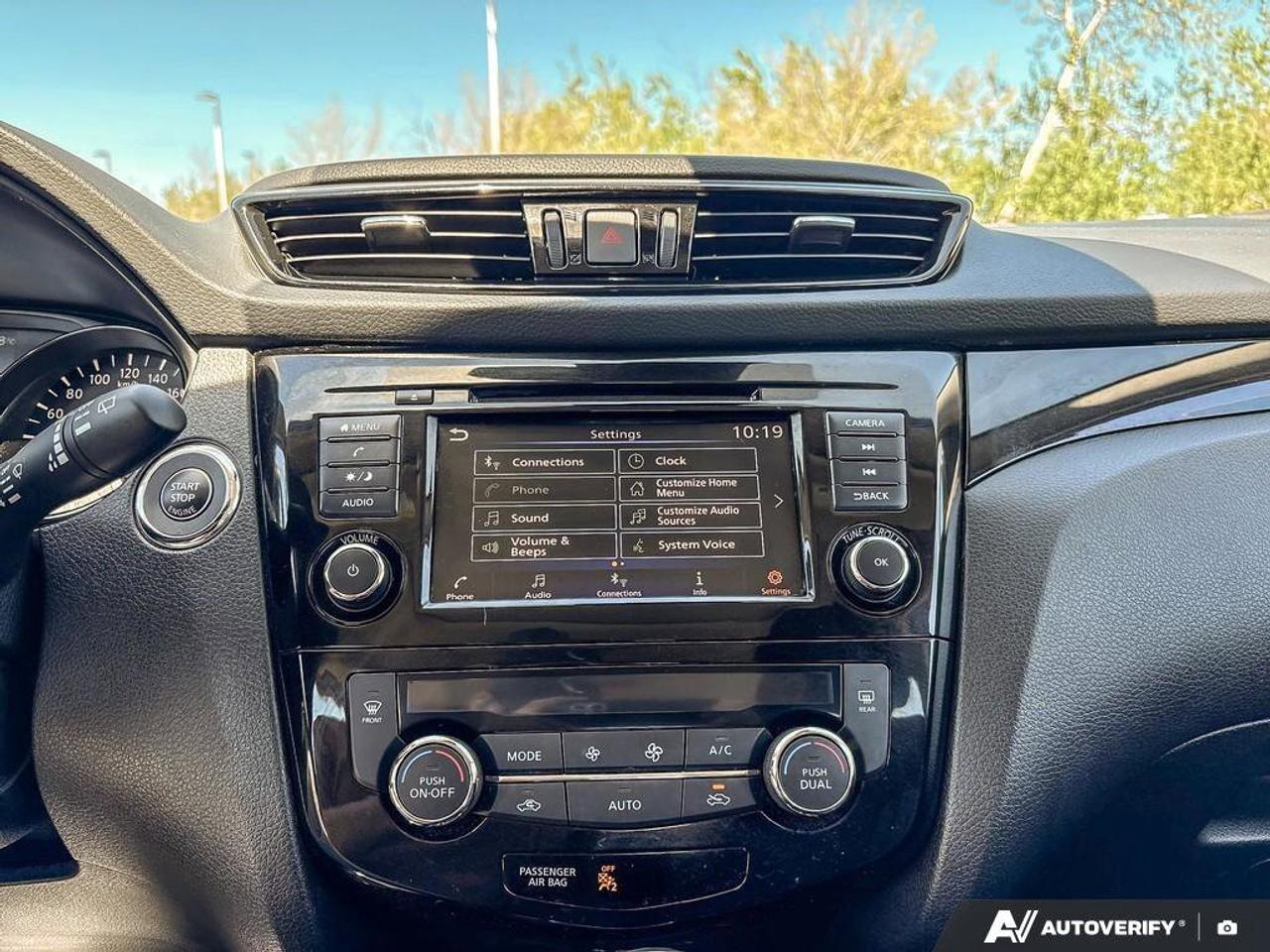2023 Nissan Qashqai SV   Apple Car Play   Sunroof   Heated Seats Photo