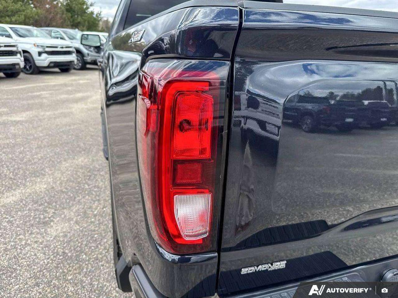 2025 GMC Sierra 1500 Trailer Brake Controller   Heated Seats   Wireless Charging   Remote Start Photo