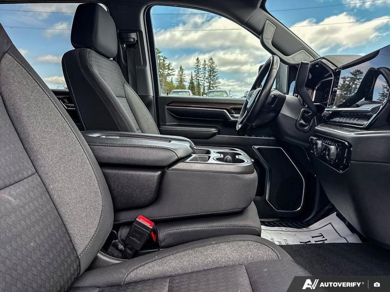 2024 Chevrolet SILVERADO 2500HD LT SPRAY IN BEDLINER. ALLWEATHER MATS. TRAILERING Photo