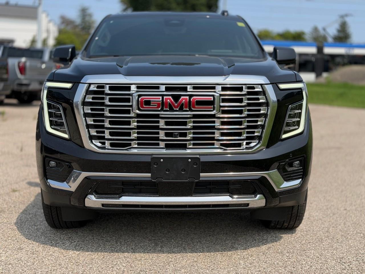 2026 GMC Yukon Denali 4dr 4x4 Photo4