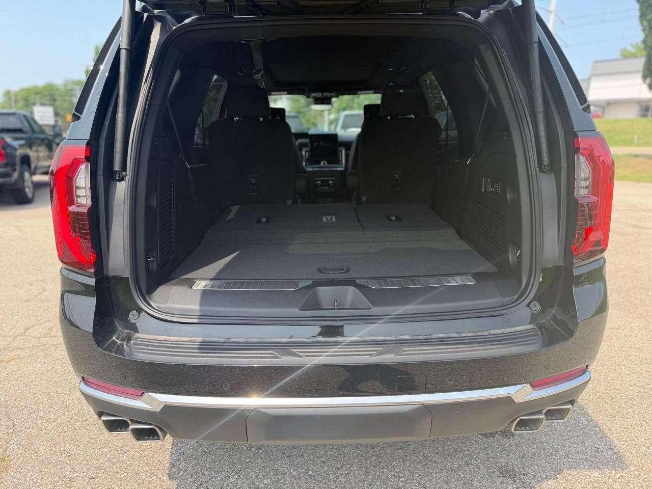 2026 GMC Yukon Denali 4dr 4x4 Photo