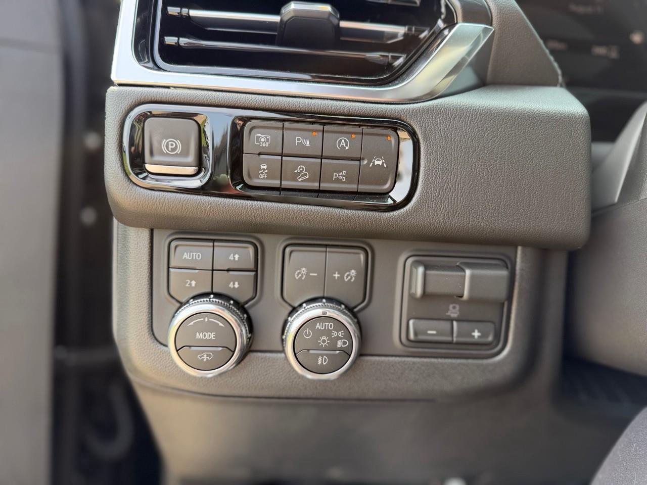2026 GMC Yukon Denali 4dr 4x4 Photo