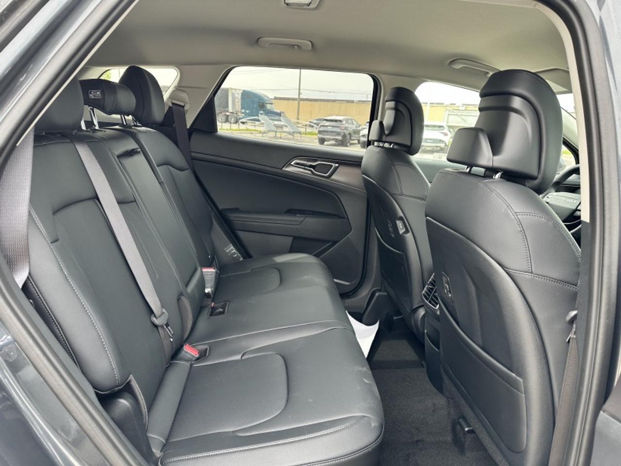 2026 Kia Sportage Hybrid EX AWD Photo