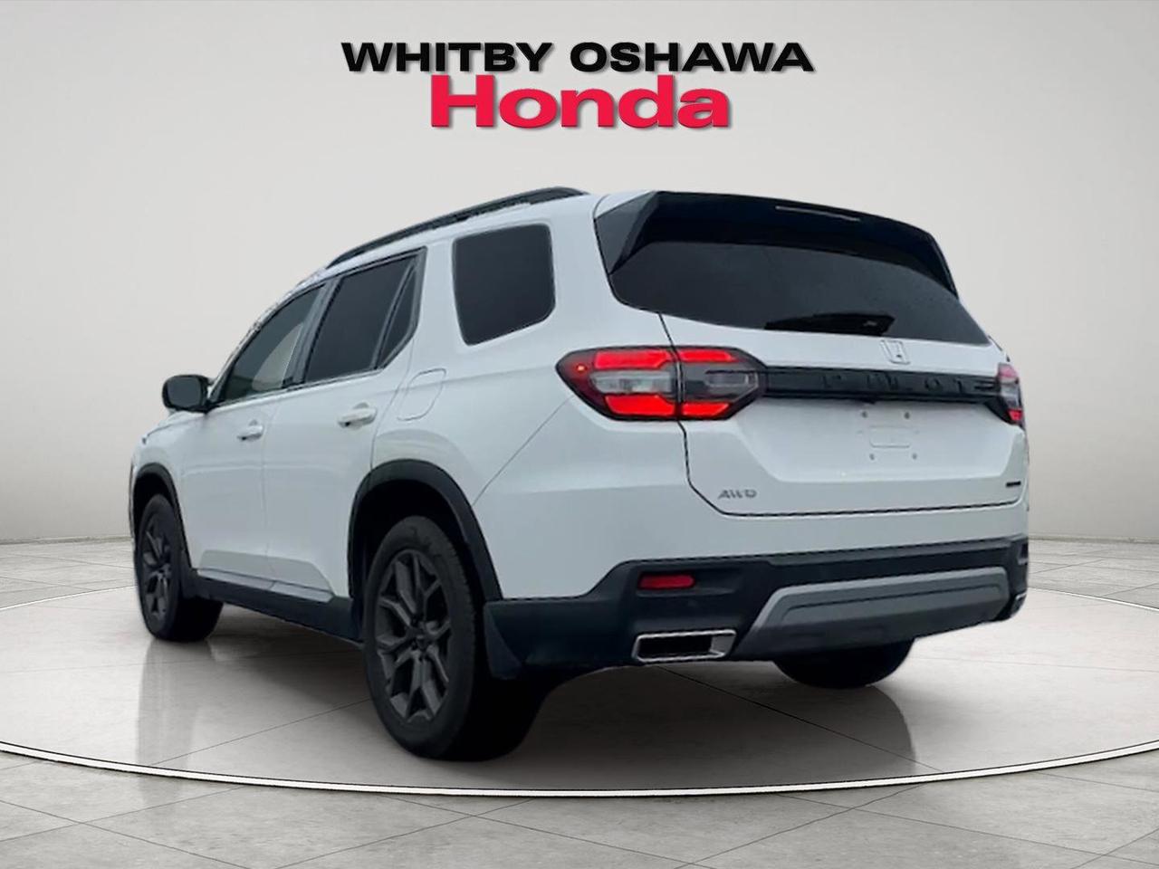 2025 Honda Pilot Touring AWD Photo