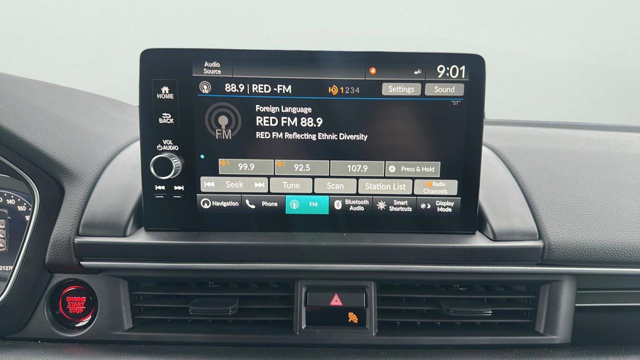 2025 Honda Pilot Touring AWD Photo
