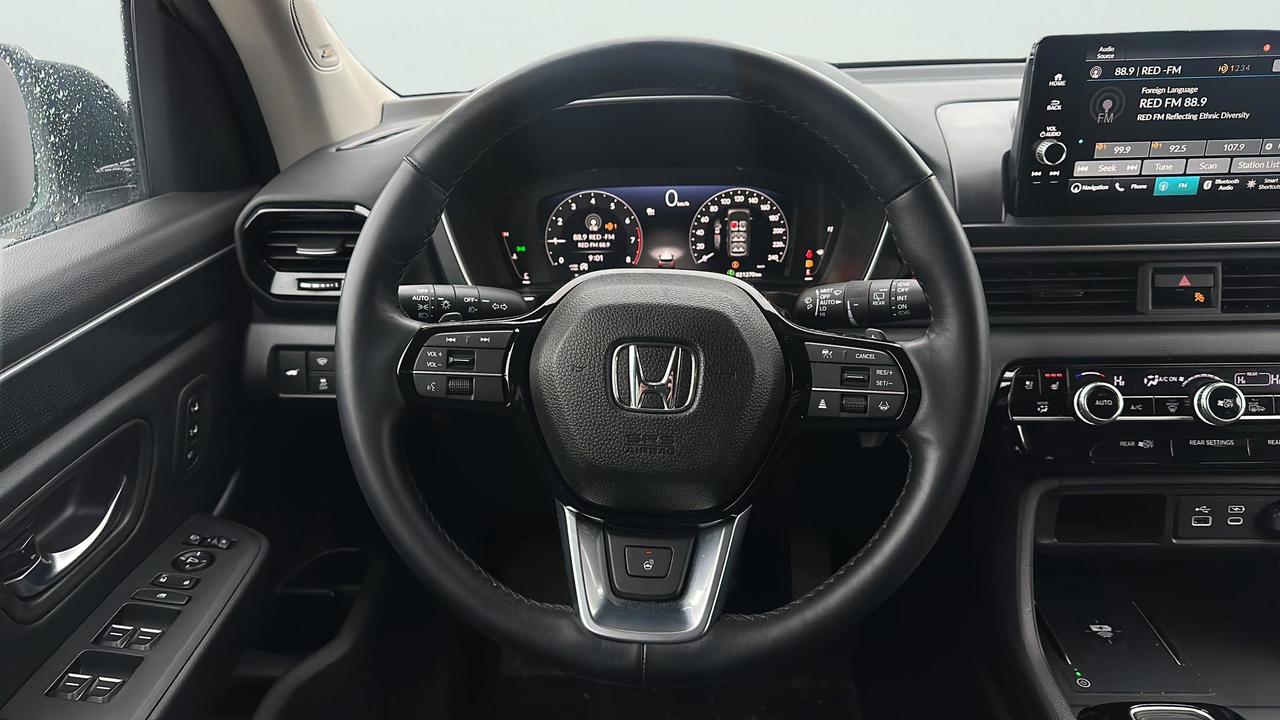 2025 Honda Pilot Touring AWD Photo