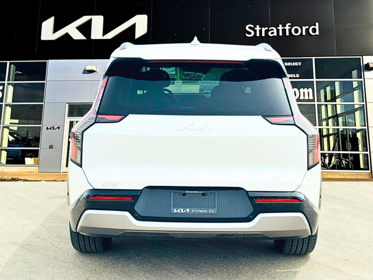 2026 Kia EV9 W/PREMIUM PACKAGE Photo