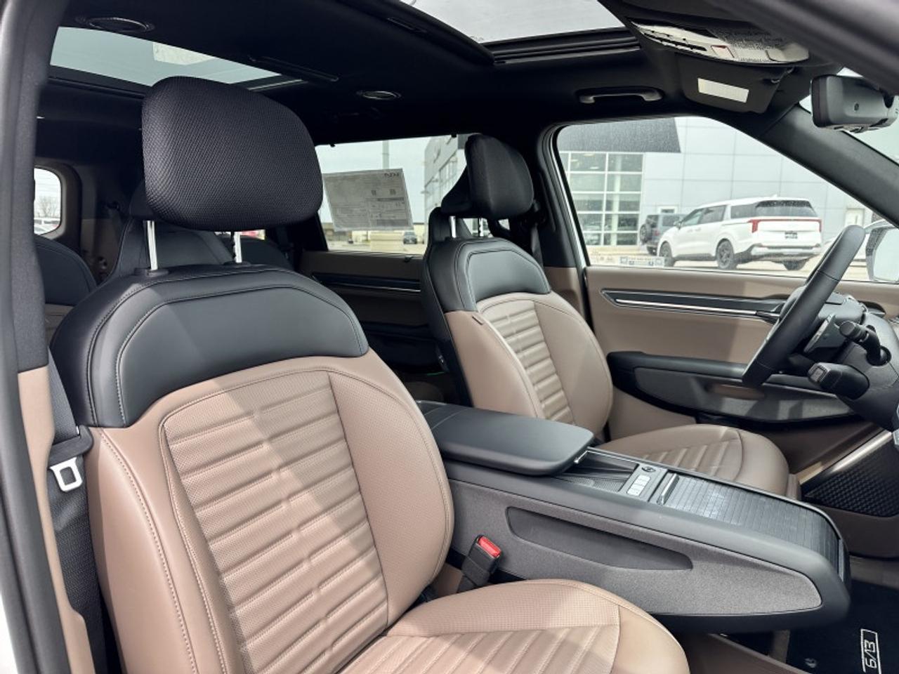 2026 Kia EV9 W/PREMIUM PACKAGE Photo
