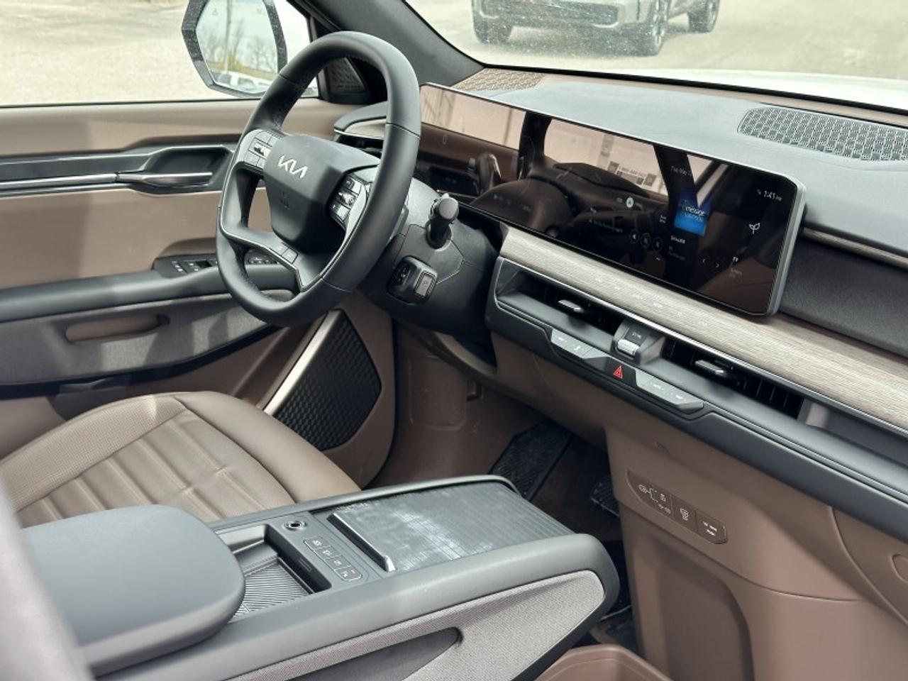 2026 Kia EV9 W/PREMIUM PACKAGE Photo