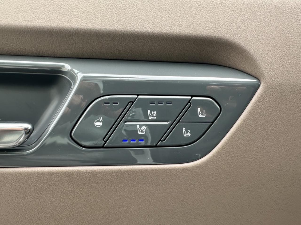 2026 Kia EV9 W/PREMIUM PACKAGE Photo