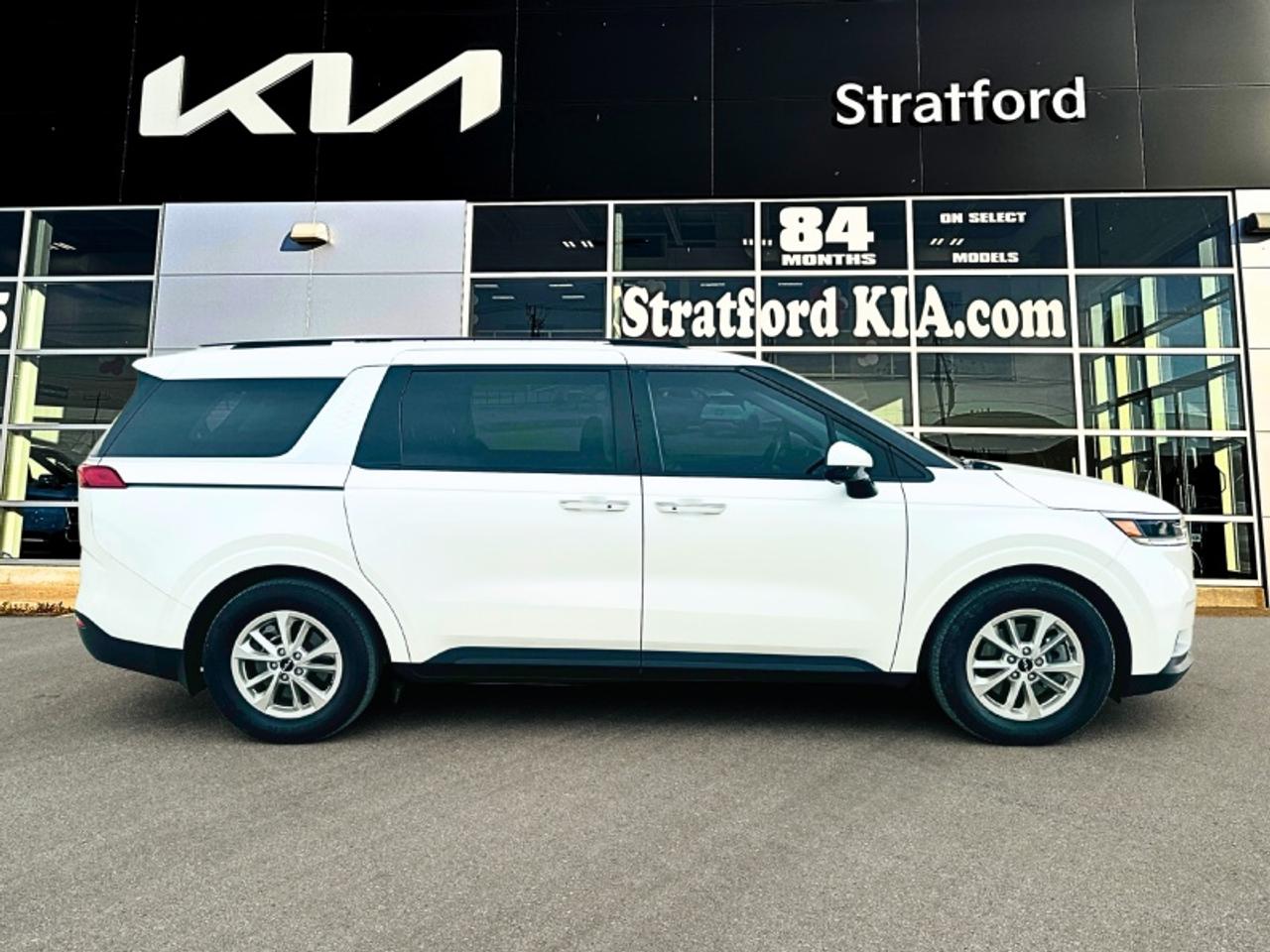 2024 Kia Carnival LX+ Photo4