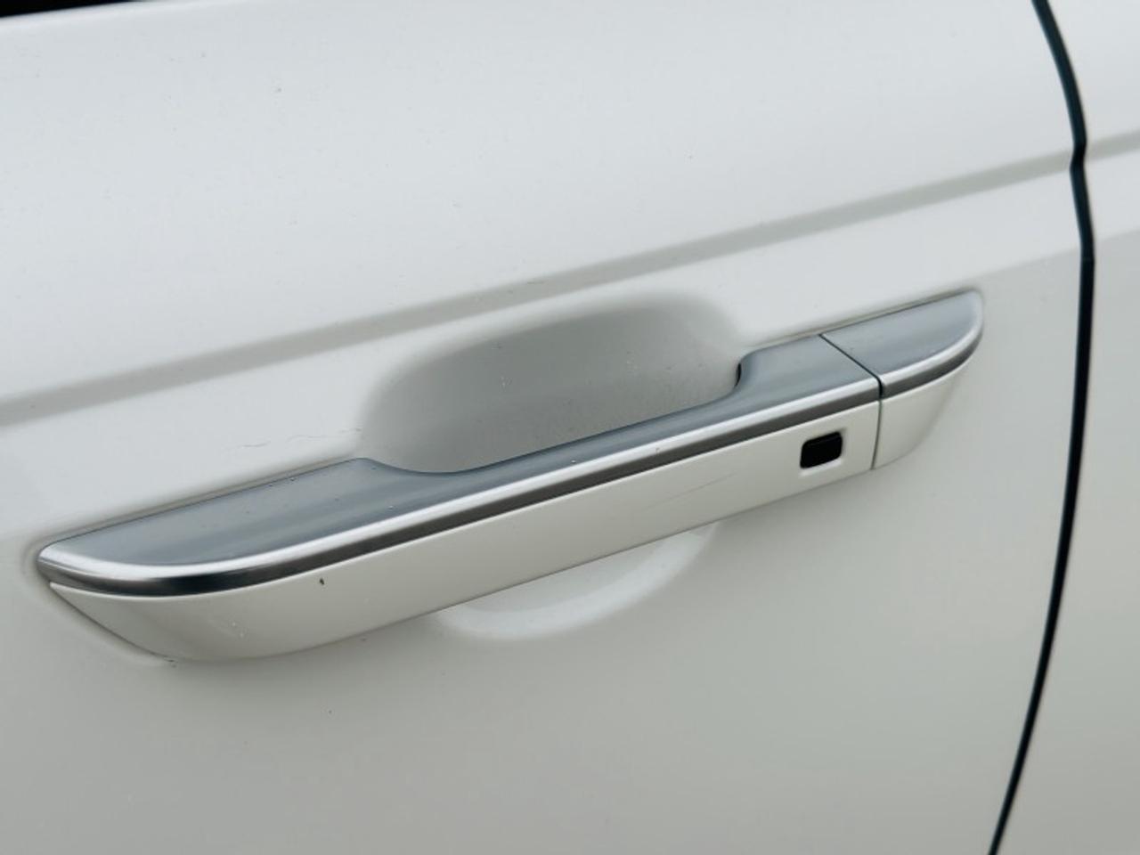 2024 Kia Carnival LX+ Photo