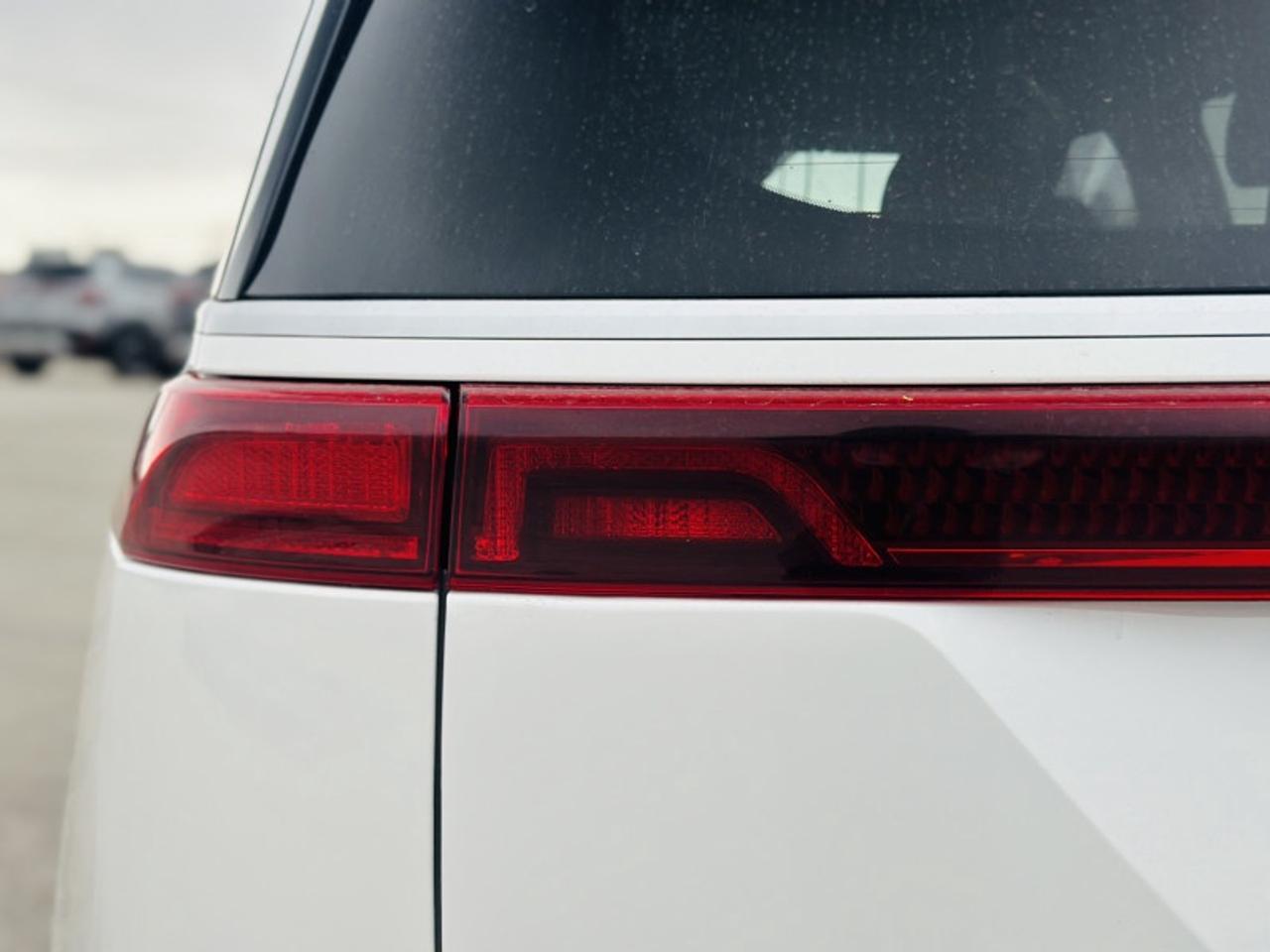 2024 Kia Carnival LX+ Photo