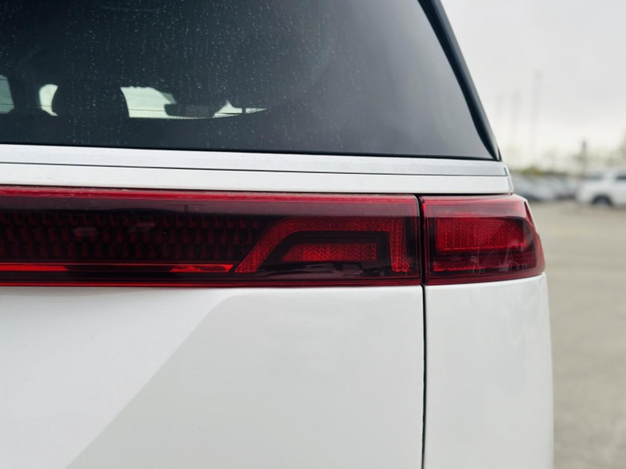 2024 Kia Carnival LX+ Photo