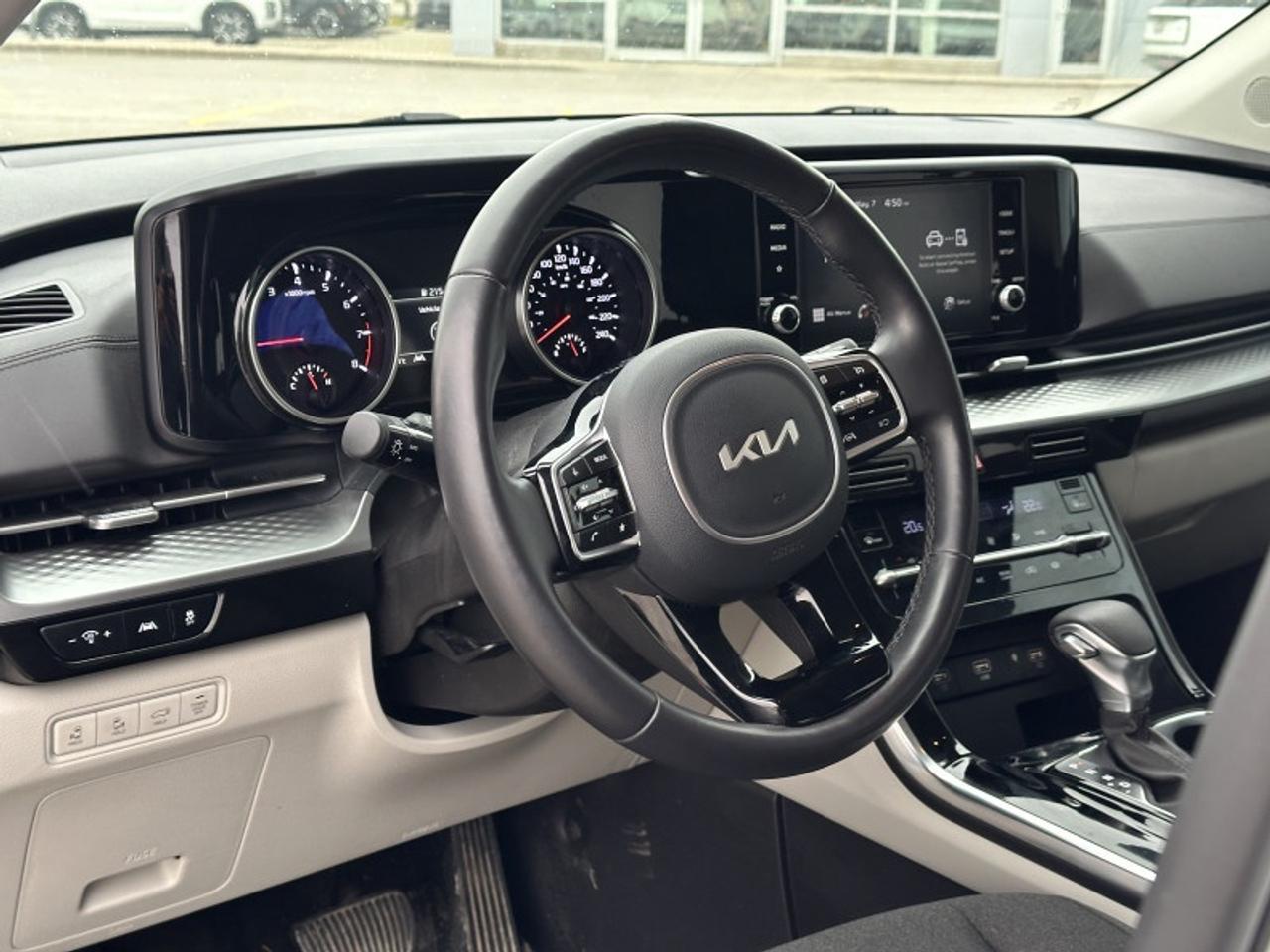2024 Kia Carnival LX+ Photo