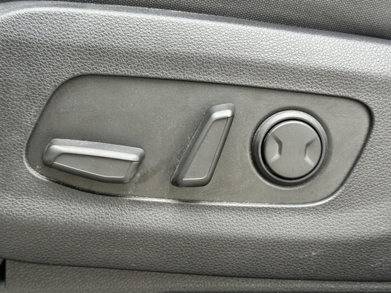 2024 Kia Carnival LX+ Photo