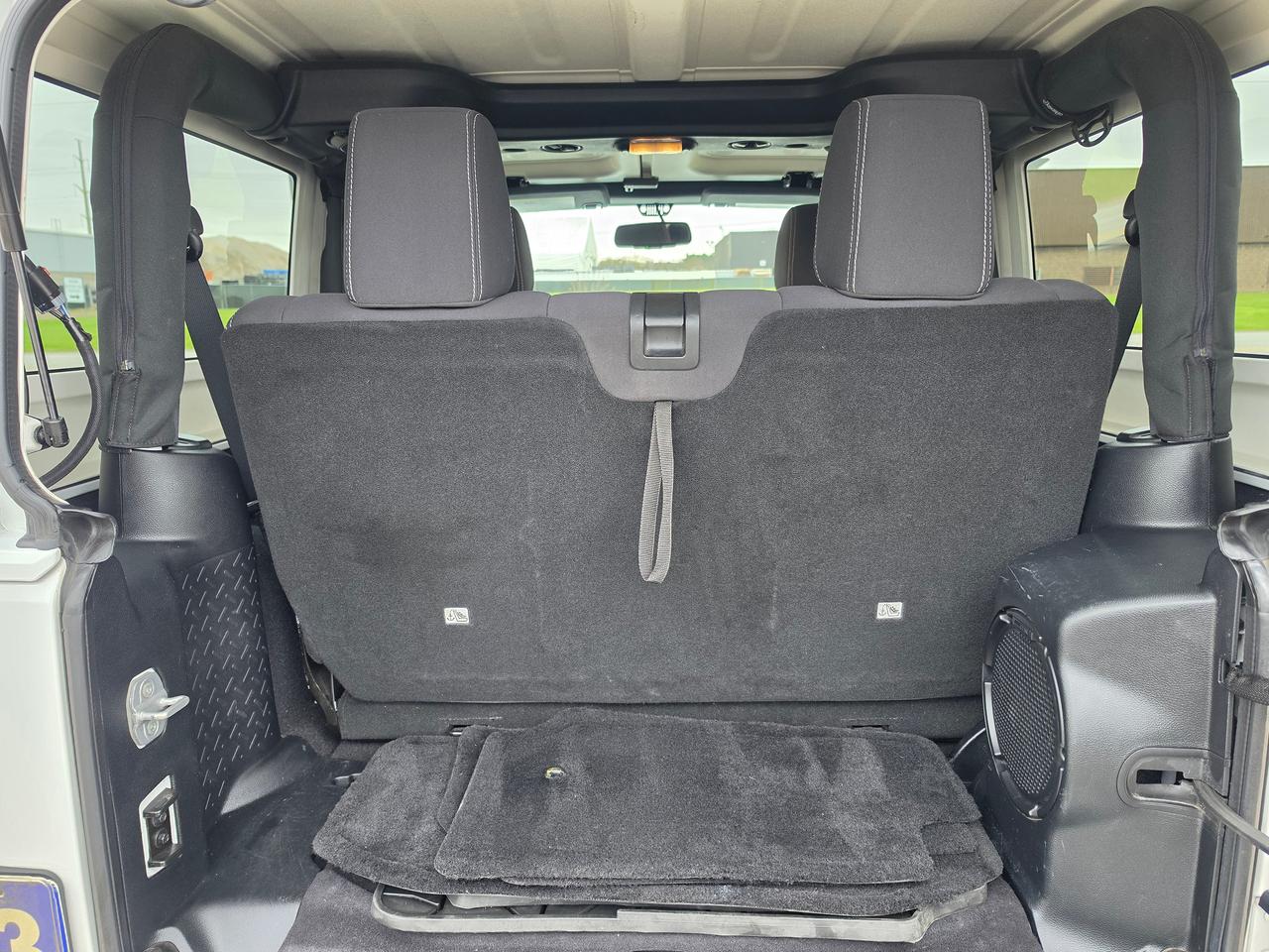 2013 Jeep Wrangler Sahara | CLEAN | LOW KMS Photo