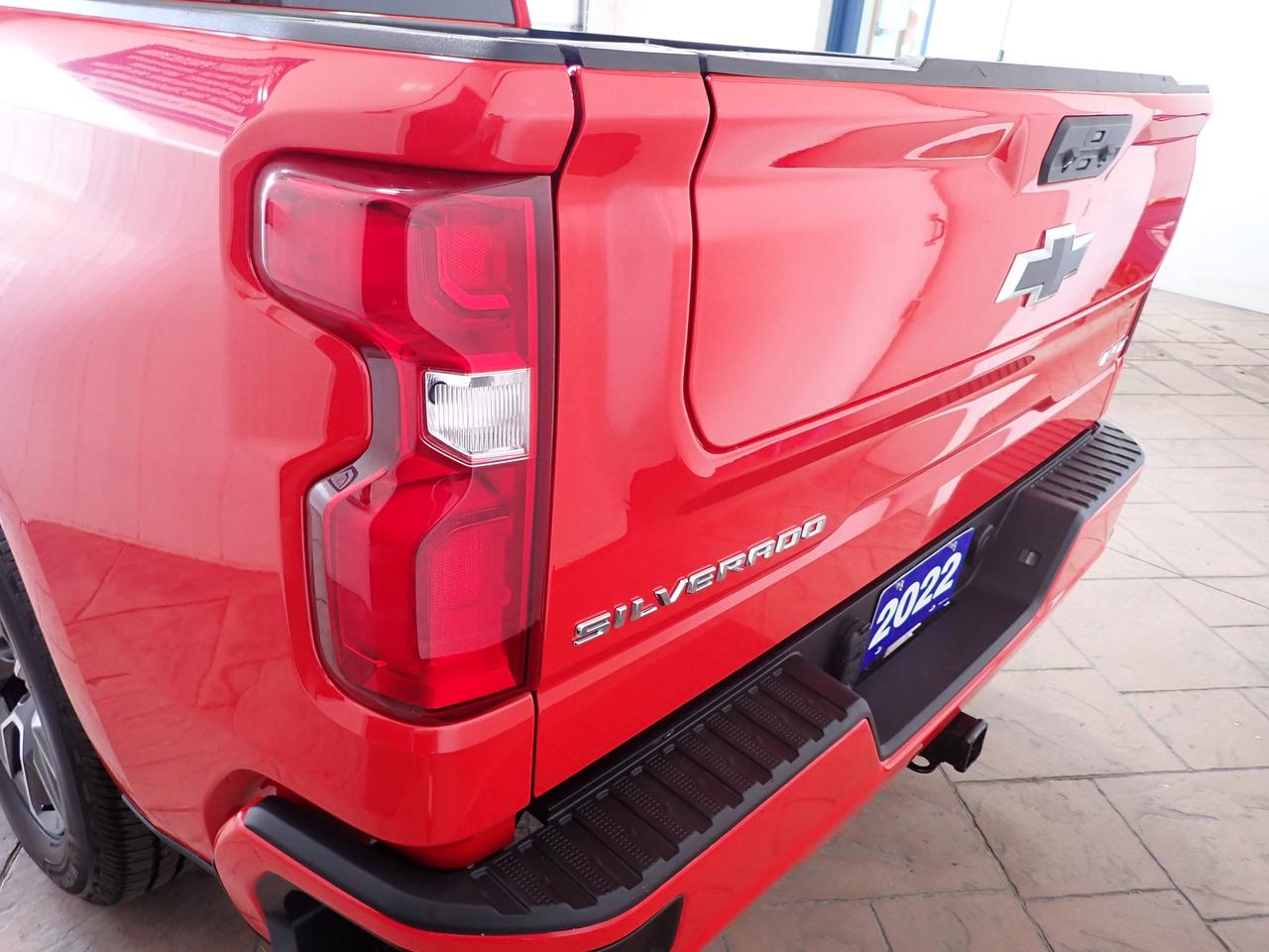2022 Chevrolet Silverado 1500 RST 4WD CREW CAB Z71 5'8 BOX Photo4