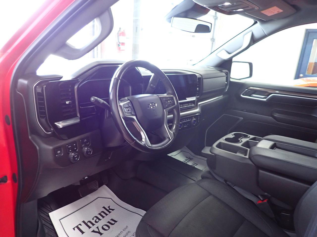 2022 Chevrolet Silverado 1500 RST 4WD CREW CAB Z71 5'8 BOX Photo