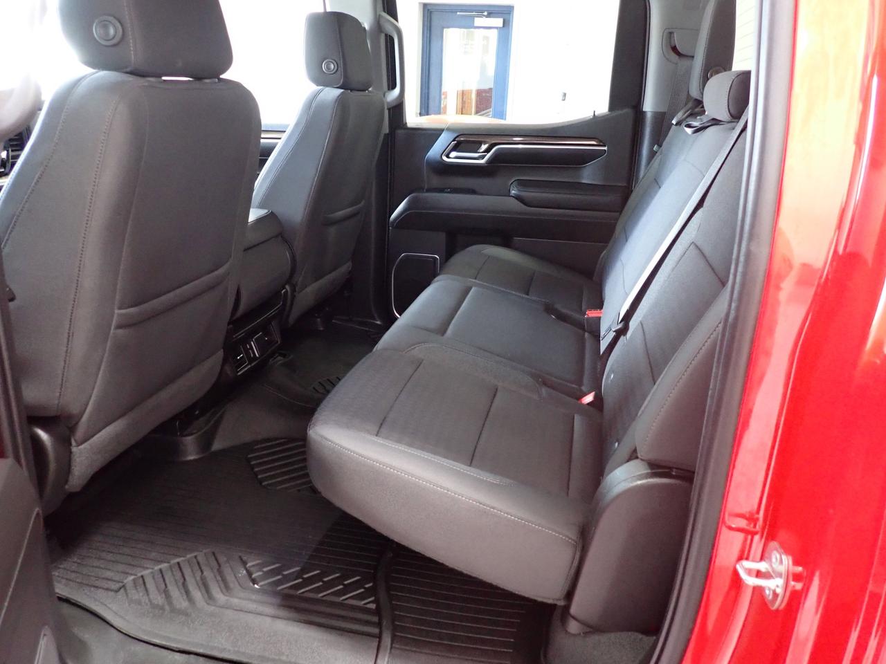 2022 Chevrolet Silverado 1500 RST 4WD CREW CAB Z71 5'8 BOX Photo