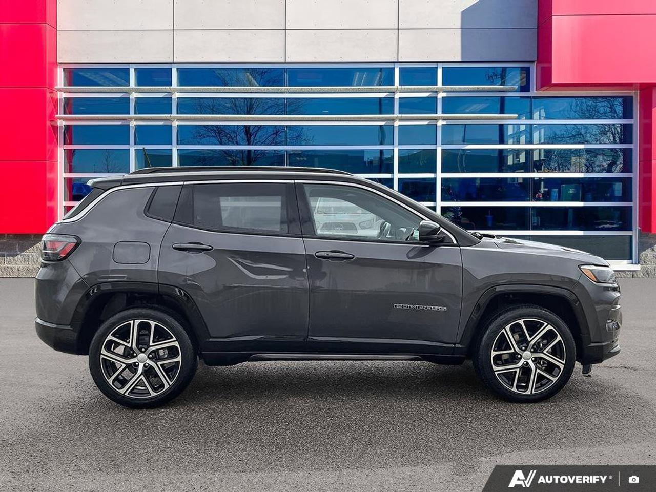 2024 Jeep Compass Limited | Leather | Sunroof | Navigation | Memory Seat | Ventilated Seats | Power Lift Gate | Photo