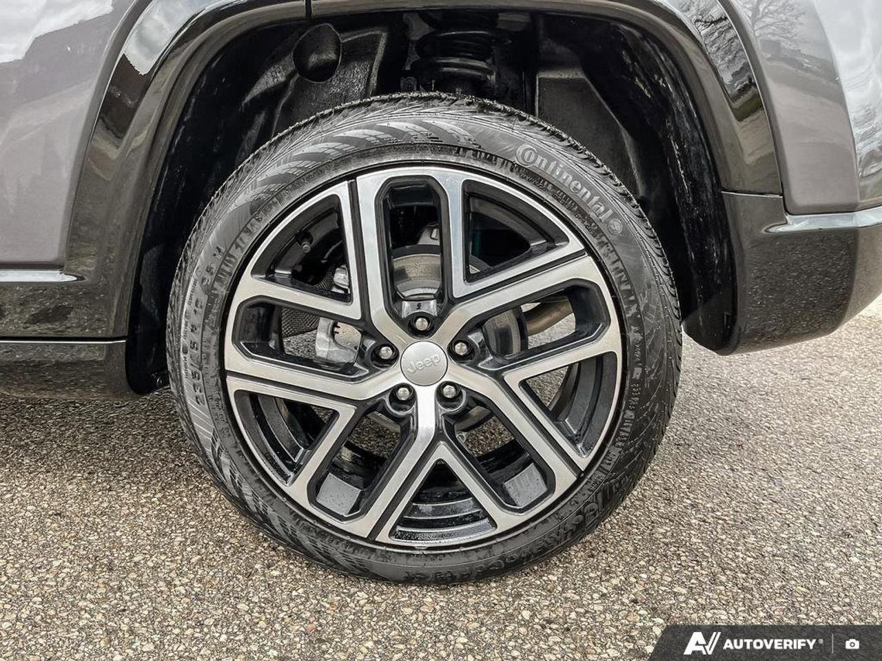 2024 Jeep Compass Limited | Leather | Sunroof | Navigation | Memory Seat | Ventilated Seats | Power Lift Gate | Photo