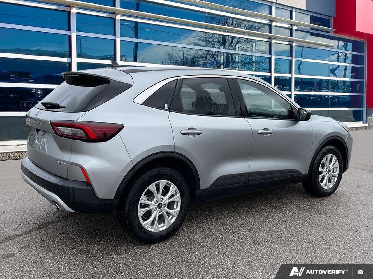 2023 Ford Escape Active AWD | Heated Seats/Steering Wheel | Remote Start | Blind Spot | Lane Keep | Reverse Camera Photo4