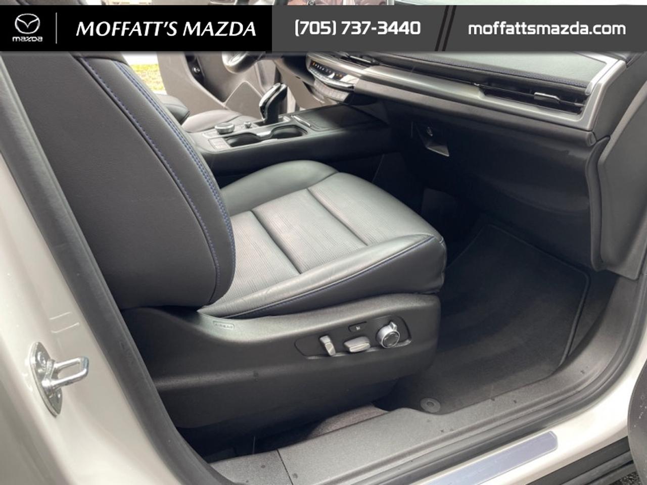 2024 Cadillac XT4 Sport Photo