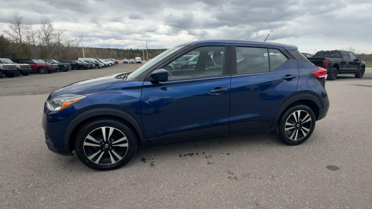 2020 Nissan Kicks SV Photo3