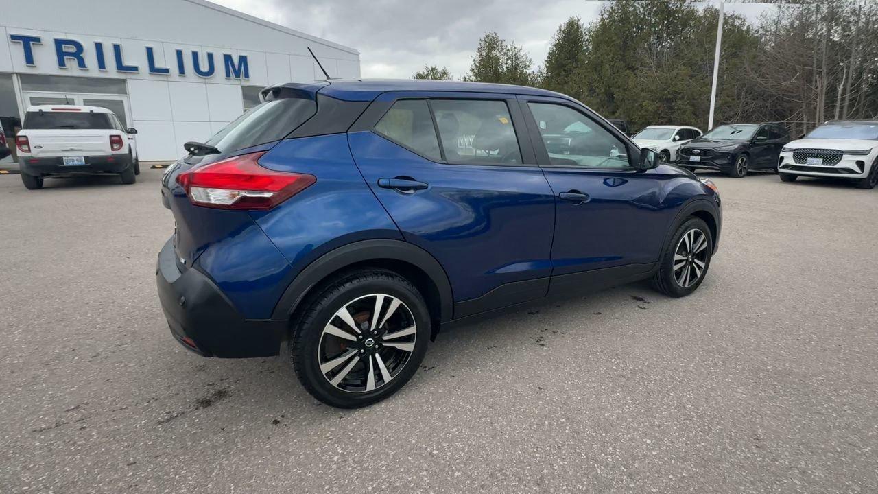 2020 Nissan Kicks SV Photo