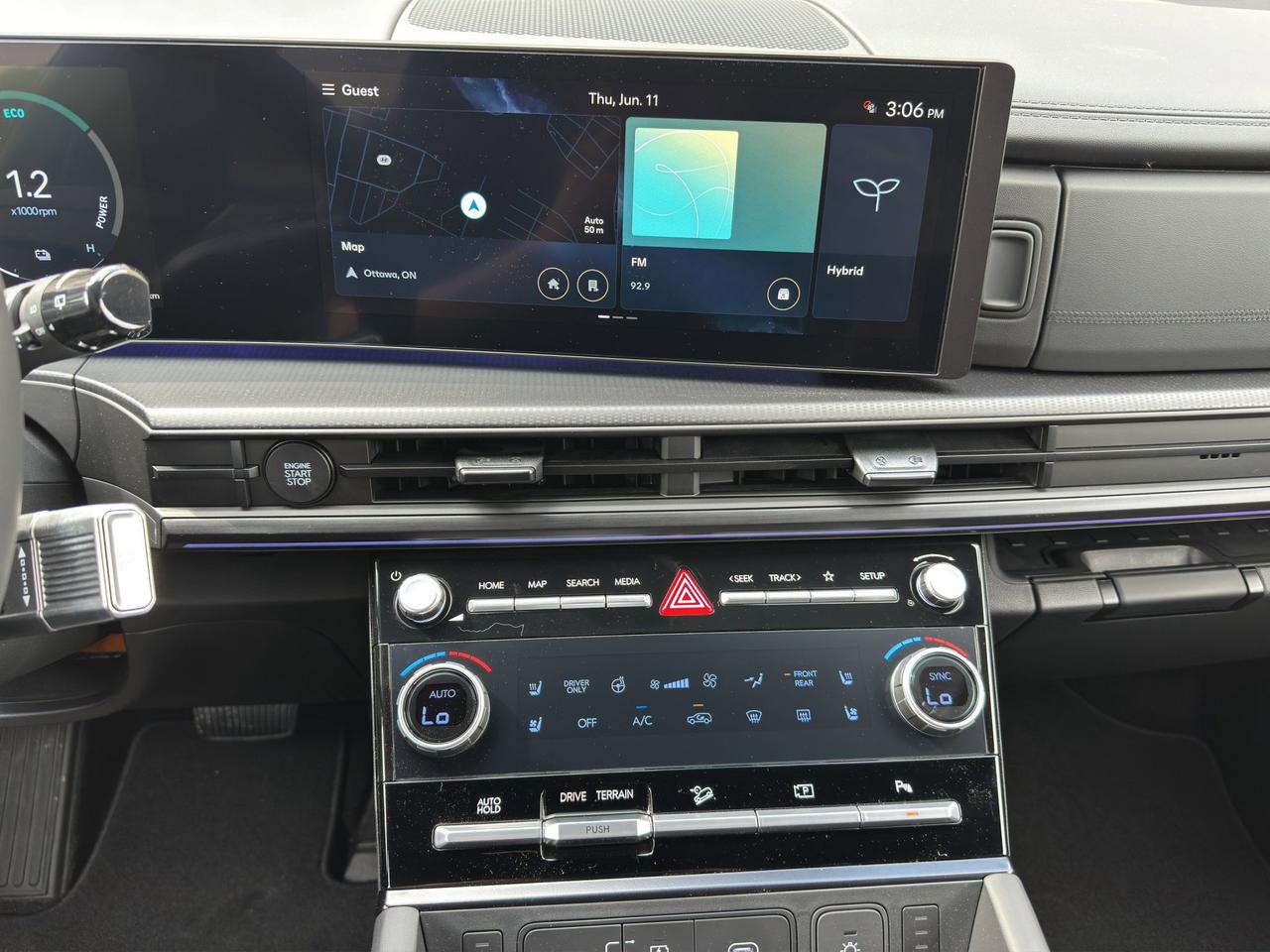 2026 Hyundai Santa Fe Hybrid Ultimate Calligraphy Photo
