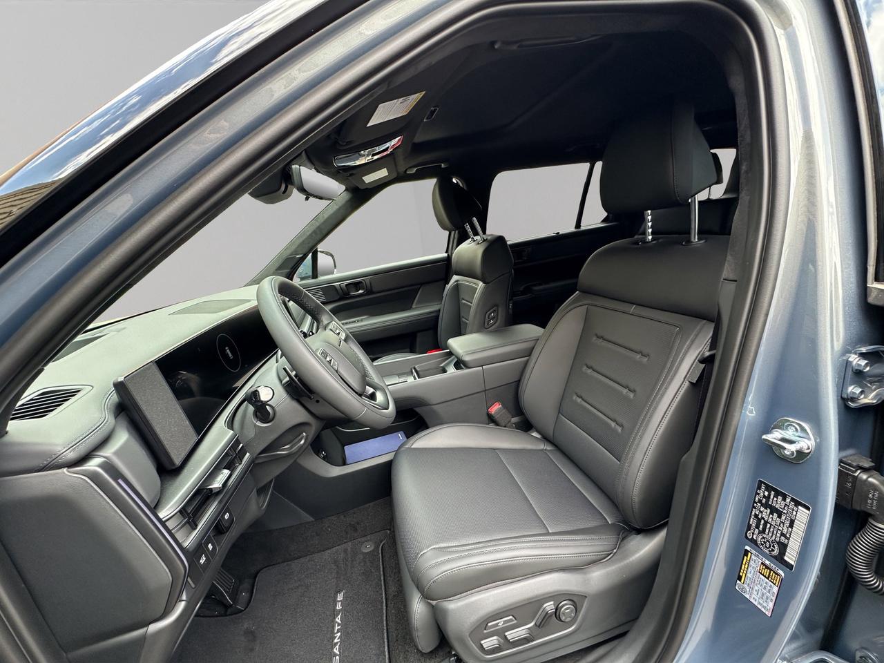 2026 Hyundai Santa Fe Hybrid Ultimate Calligraphy Photo