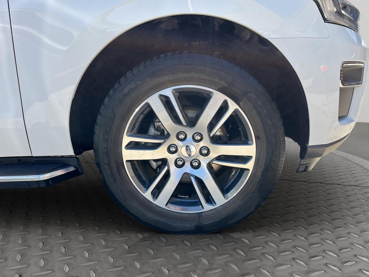 2023 Ford Expedition Limited | Heated Seats | Reverse Cam Photo