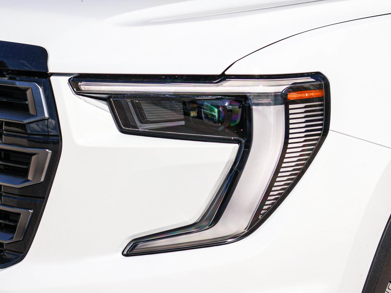 2026 GMC Acadia AT4 Photo