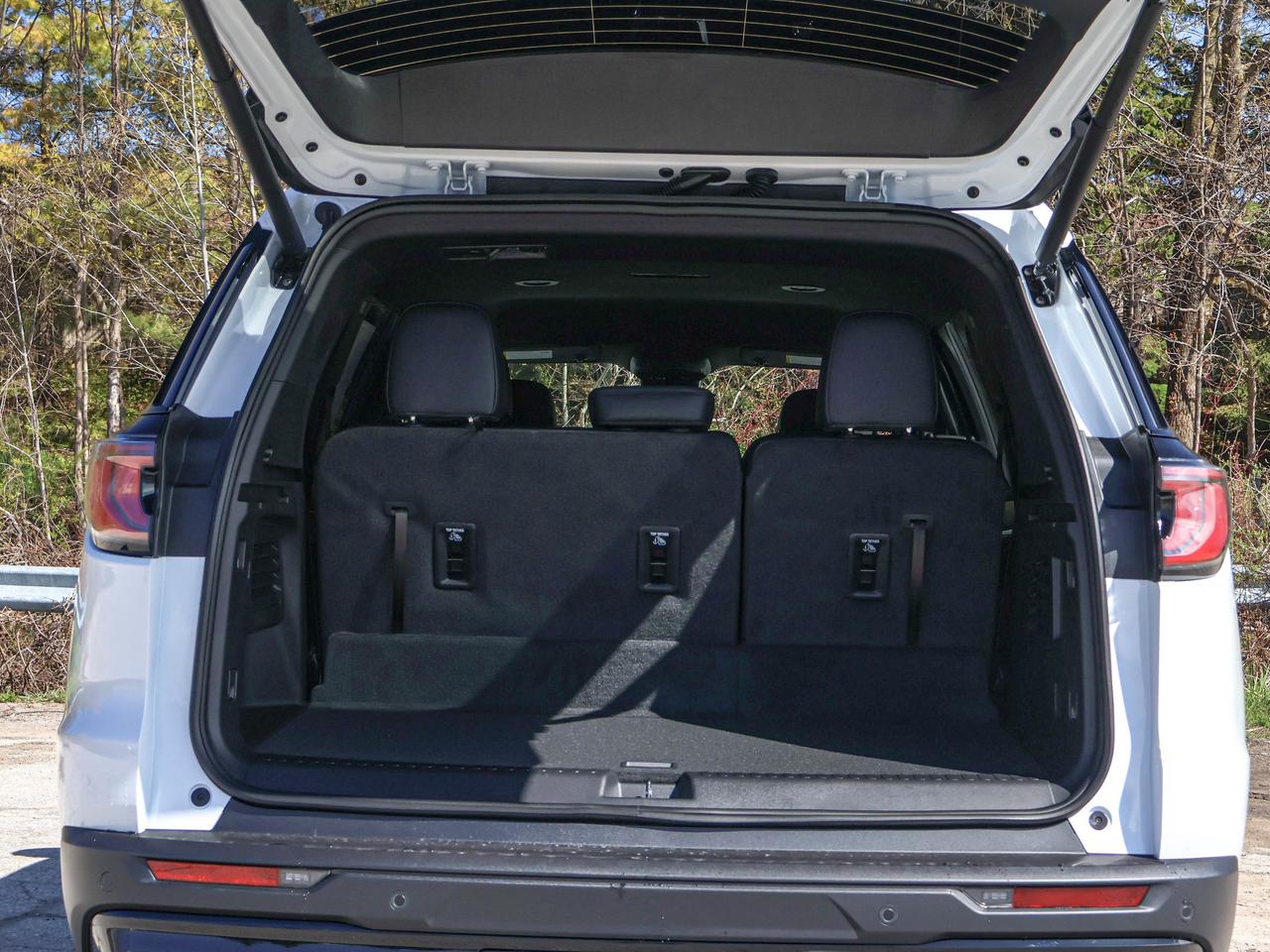 2026 GMC Acadia AT4 Photo