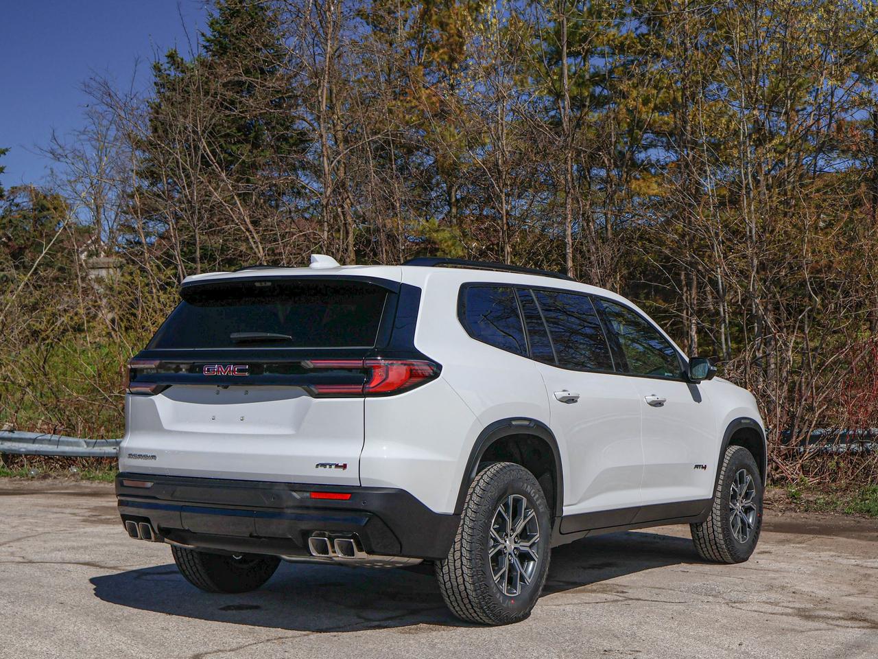 2026 GMC Acadia AT4 Photo