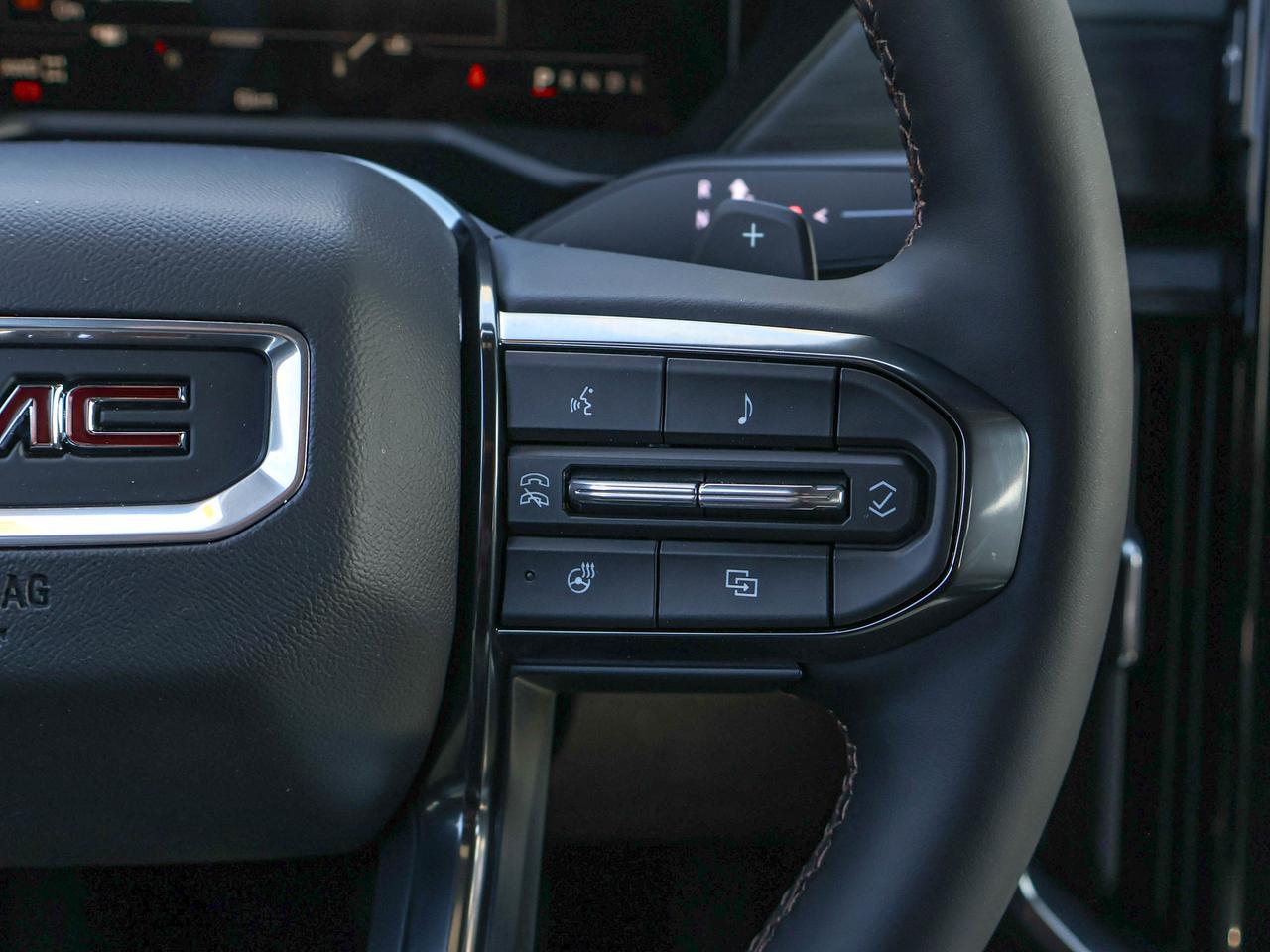2026 GMC Acadia AT4 Photo