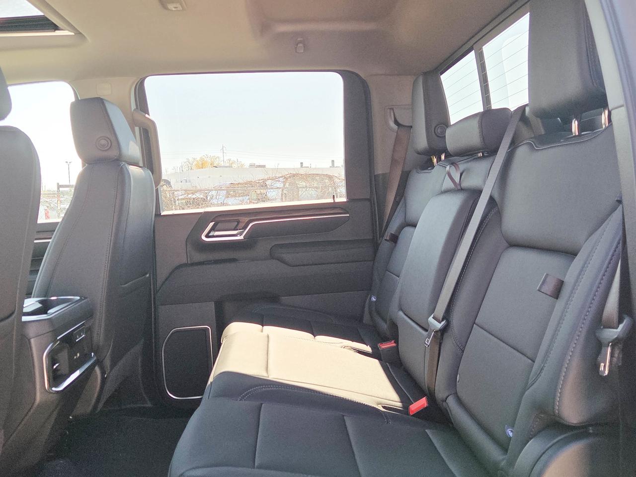 2026 GMC SIERRA 2500HD SLT Photo