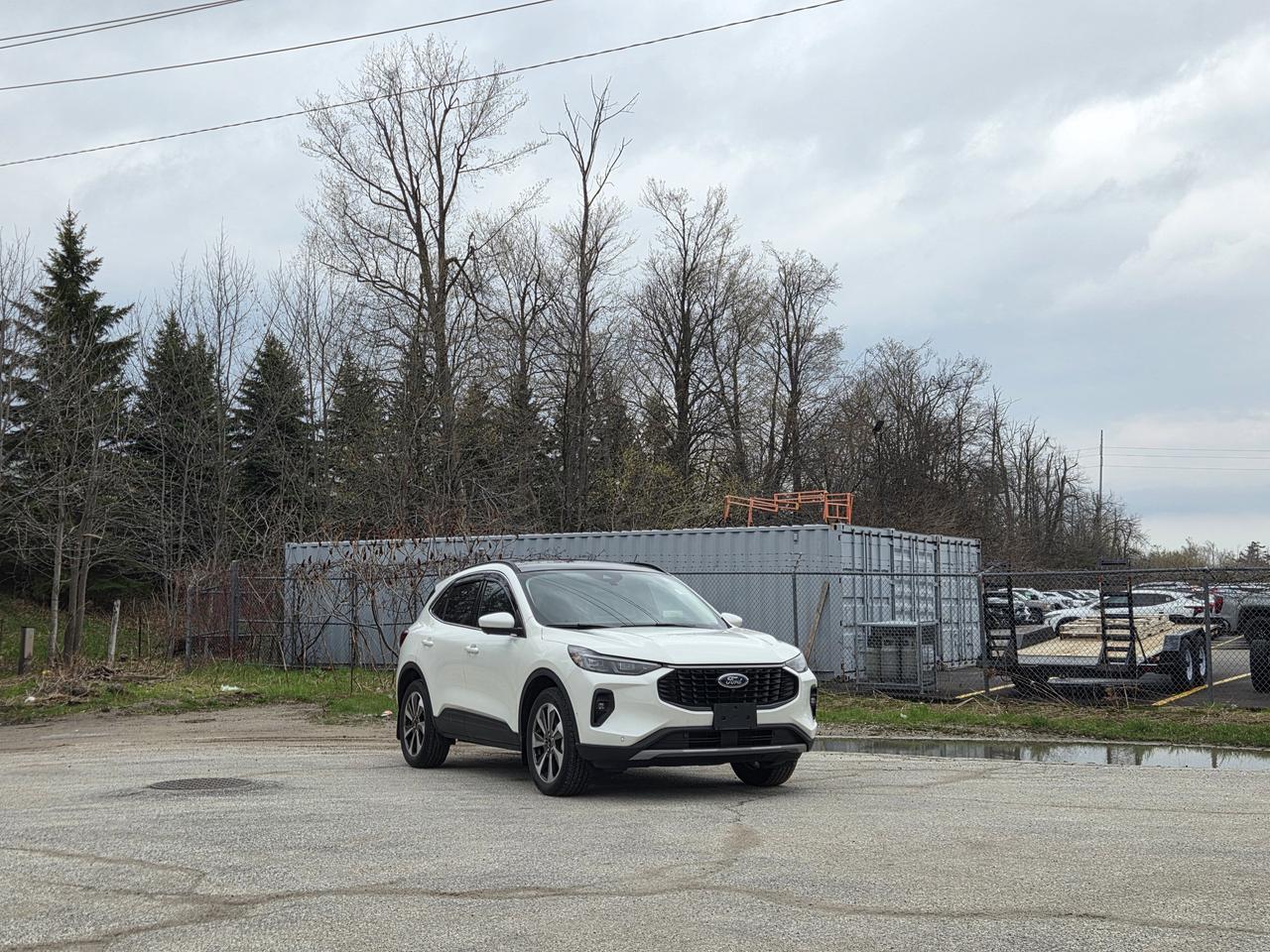 2024 Ford Escape Platinum Photo3