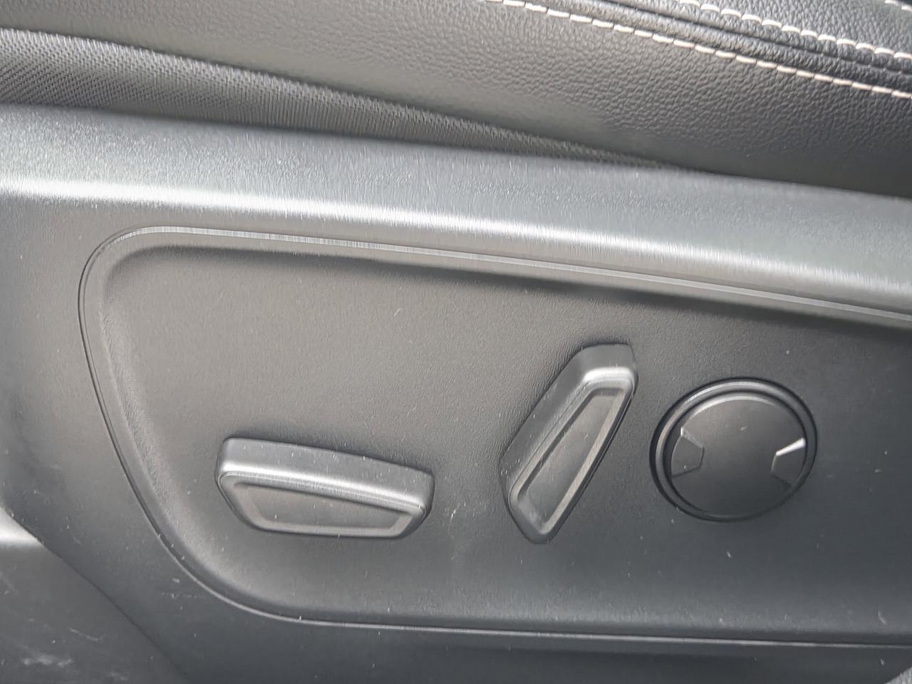 2024 Ford Escape Platinum Photo