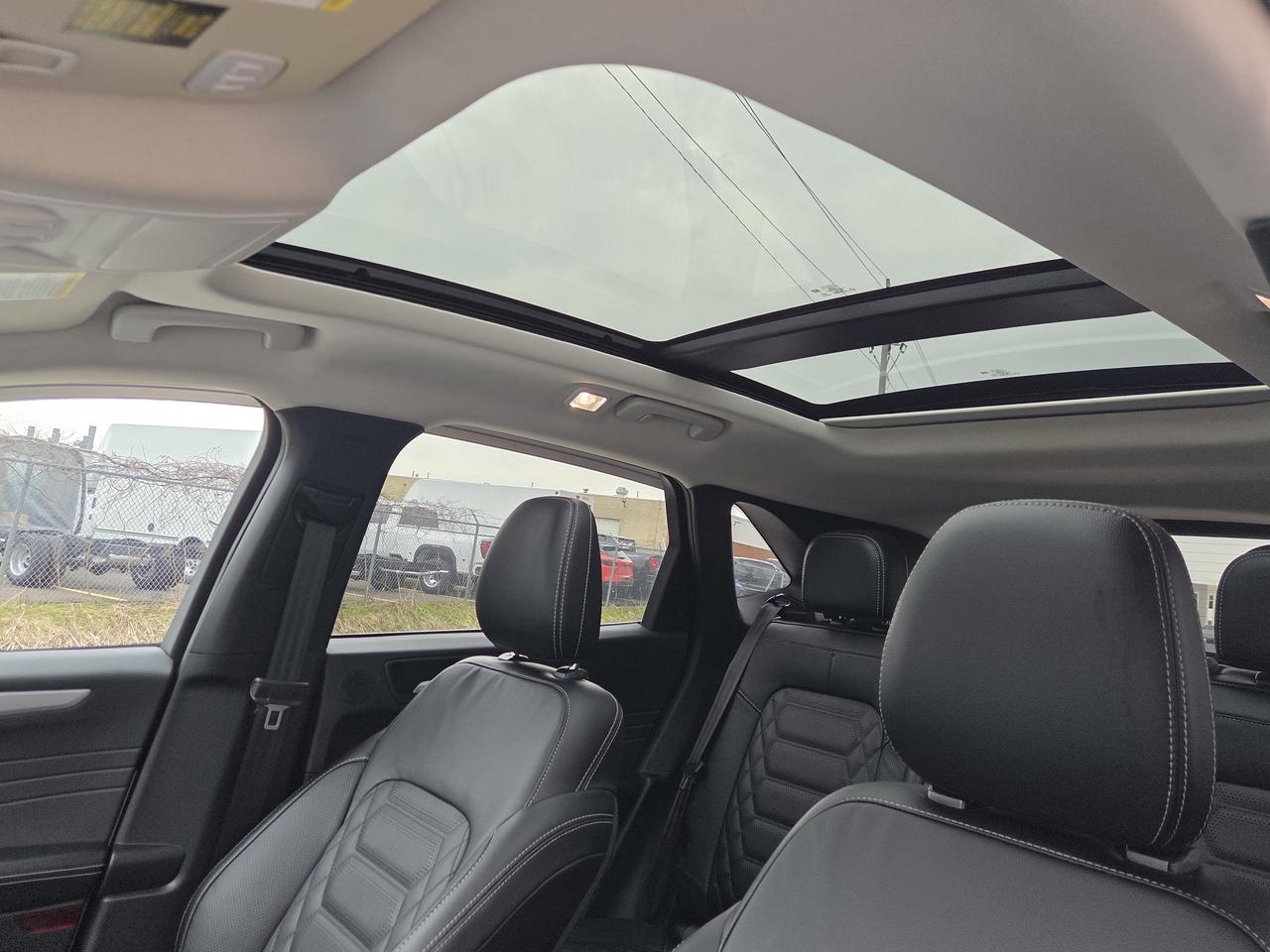 2024 Ford Escape Platinum Photo