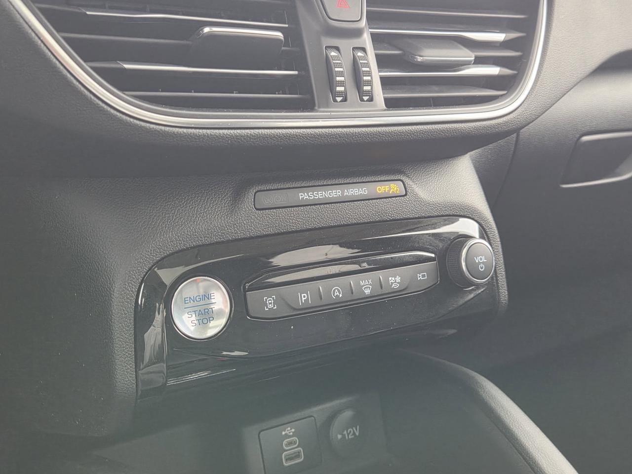 2024 Ford Escape Platinum Photo