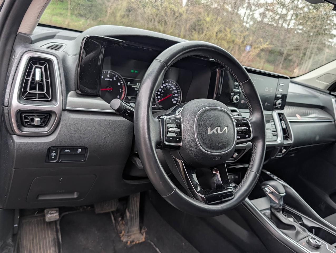 2023 Kia Sorento LX Premium Photo
