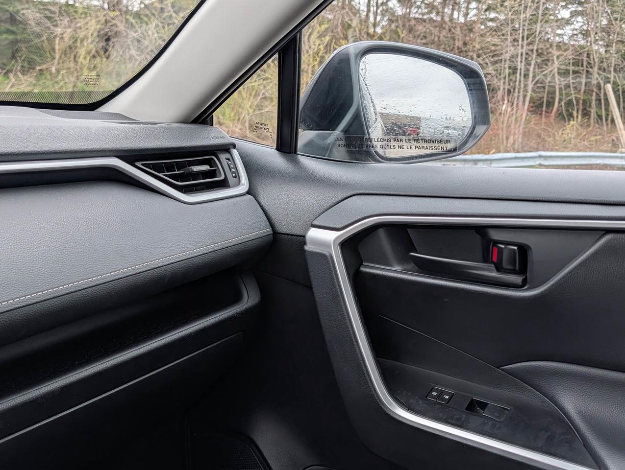 2024 Toyota RAV4 LE Photo
