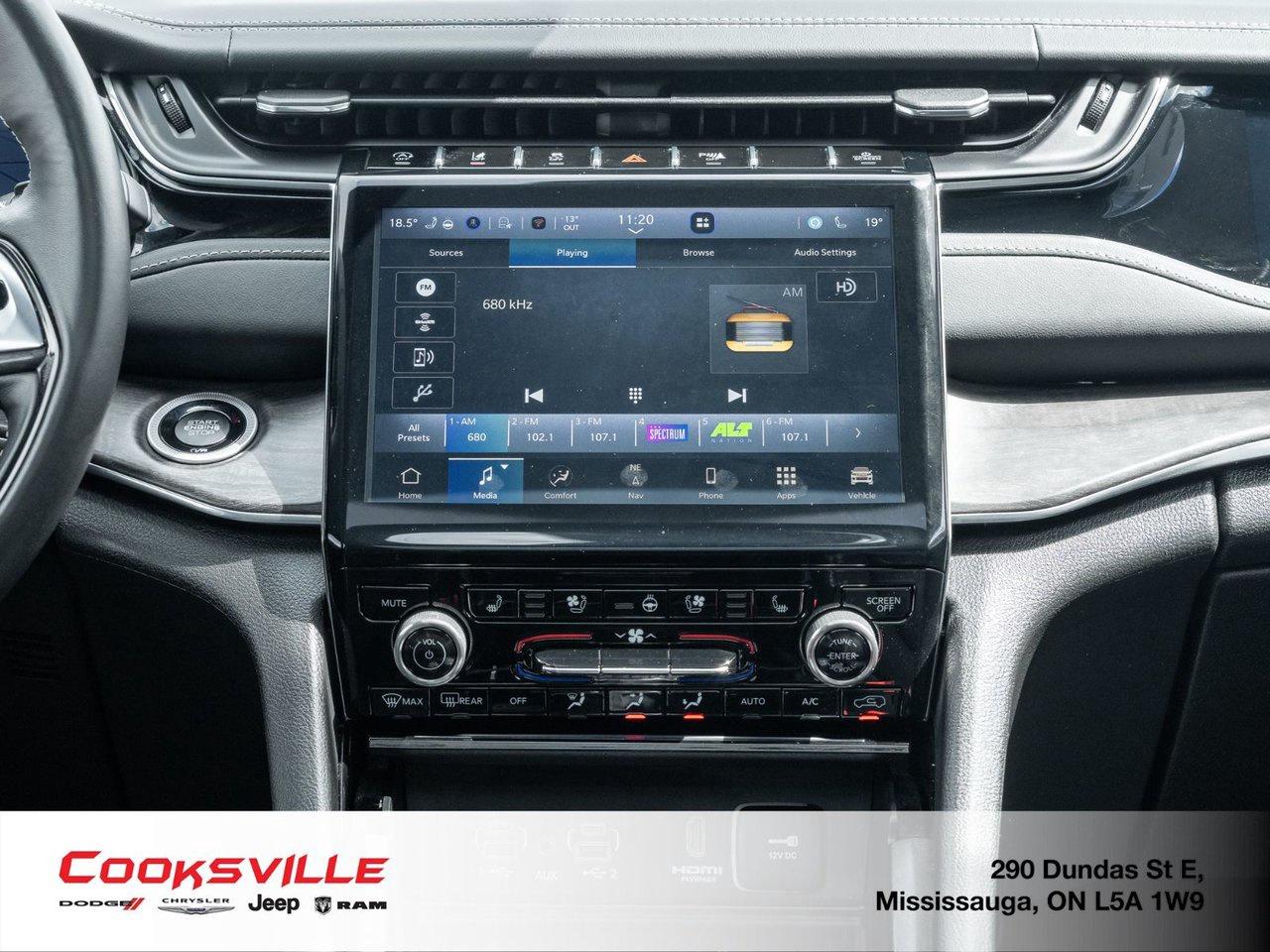 2024 Jeep Grand Cherokee OVERLAND 4X4 Photo