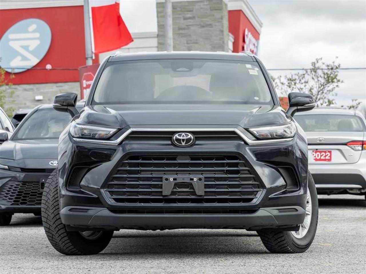 2025 Toyota Grand Highlander Hyb rid XLE AW Heated Seats| Tri-zone Climate| Backup Camera| Wireless Charging| XLE| AWD Photo
