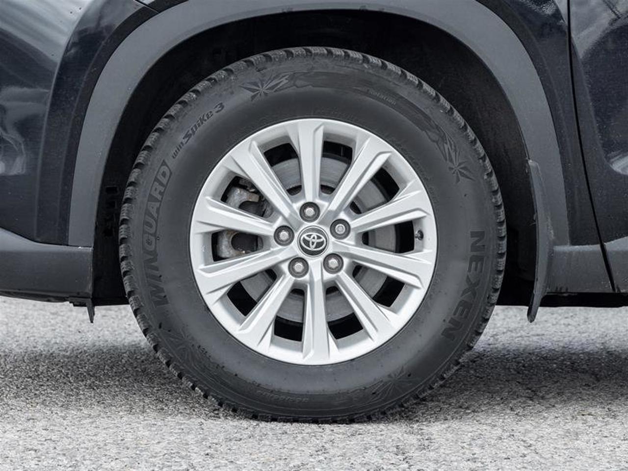 2025 Toyota Grand Highlander Hyb rid XLE AW Heated Seats| Tri-zone Climate| Backup Camera| Wireless Charging| XLE| AWD Photo