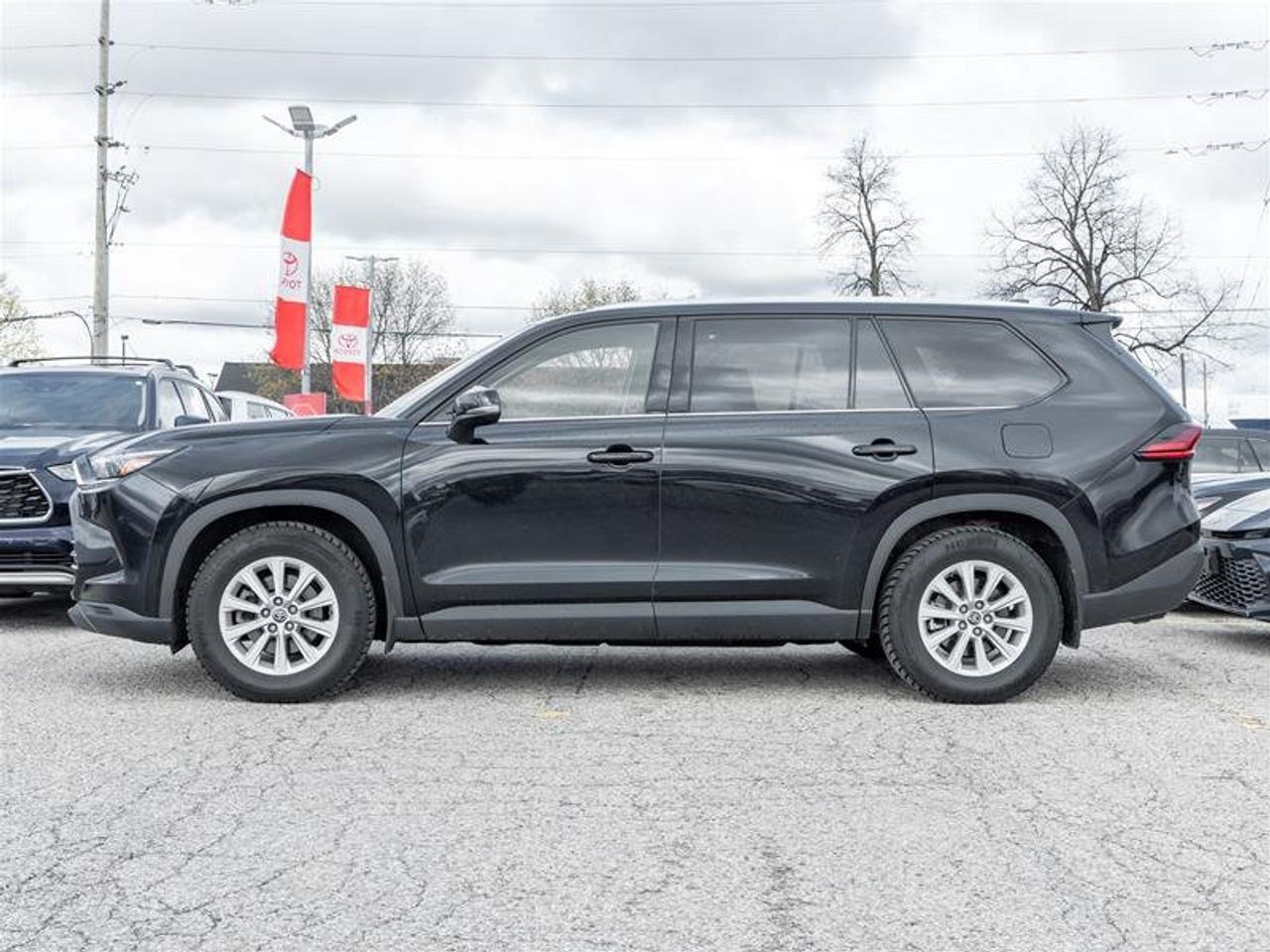 2025 Toyota Grand Highlander Hyb rid XLE AW Heated Seats| Tri-zone Climate| Backup Camera| Wireless Charging| XLE| AWD Photo2